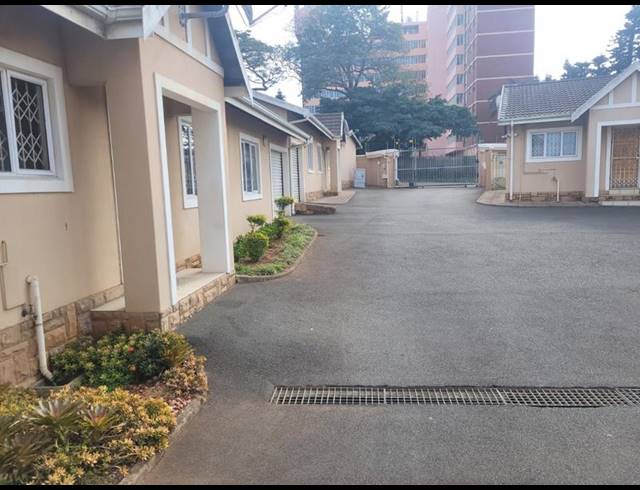 2 BEDROOM APARTMENT FOR SALE IN MONTCLAIR